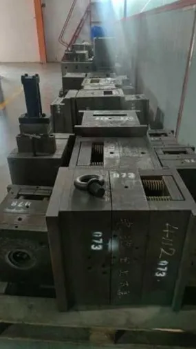 Пресс-форма для крышек бутылок (9)