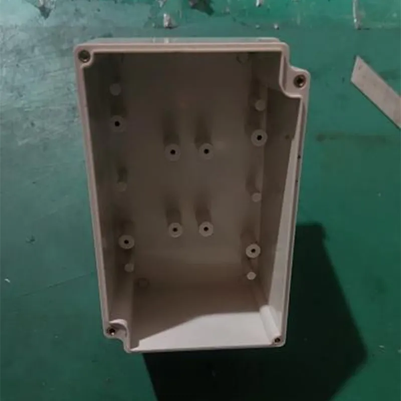 Монтажная коробка для клеммных соединений